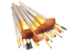 zestaw-pedzli-24-szt-profesjonalne-pedzle-z-etui