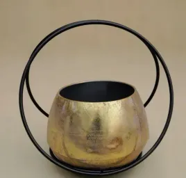 oslonka-metalowa-zlota-doniczka-na-kwiaty