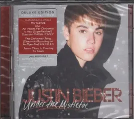 justin-bieber-under-the-mistletoe-cd-dvd