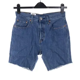 spodenki-damskie-levi-s-niebieskie-jeansowe-szorty-do-polowy-uda-27