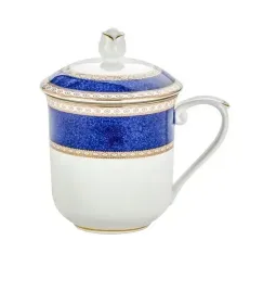 kubek-z-zaparzaczem-porcelanowy-pokrywka-sitko