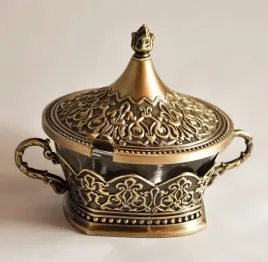 cukiernica-z-lyzeczka-mosiadz-metal-plater