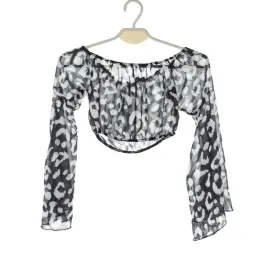 bluzka-damska-prettylittlething-czarna-dlugie-rekawy-wzorzysta-krotka-32