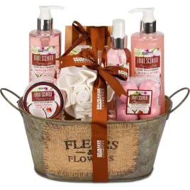 zestaw-kosmetykow-do-kapieli-i-prysznica-kokos-i-truskawka-11-elementow