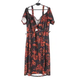 sukienka-damska-boohoo-czarna-w-czerwone-kwiaty-52