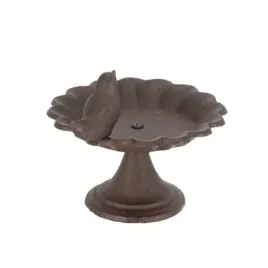 zeliwne-poidelko-karmnik-dla-ptakow-dekoracja-ogrodowa