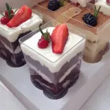 pojemniki-pucharki-kwadratowe-do-deserow-kubki-slodki-stol-bufet-60ml-50szt-stan-nowy-linia-gastro