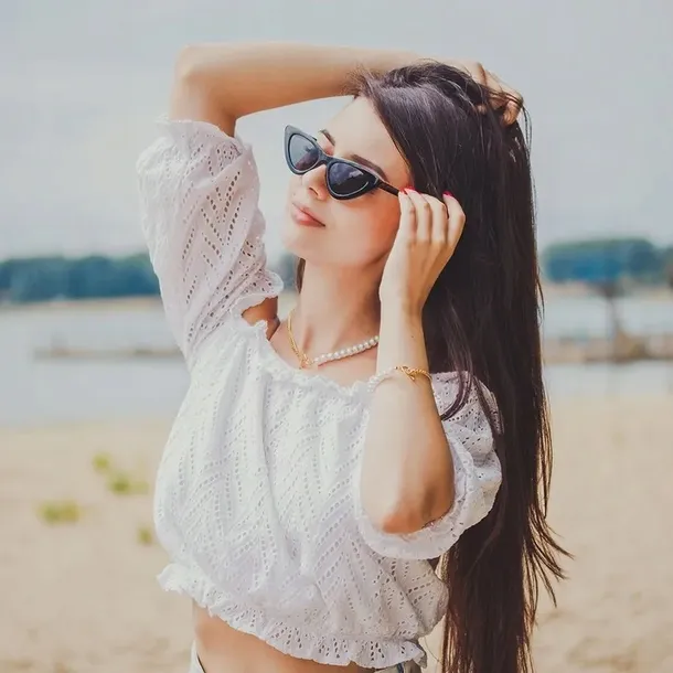 okulary-przeciwsloneczne-damskie-kocie-oko-czarne-stan-nowy-wiek-dziecka-0