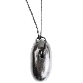 wisiorek-szungit-berta-odpromiennik-35-cm