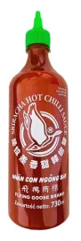 sriracha-sos-chilli-sriracha-730ml-flying-goose-ostry-pikantny-oryginal