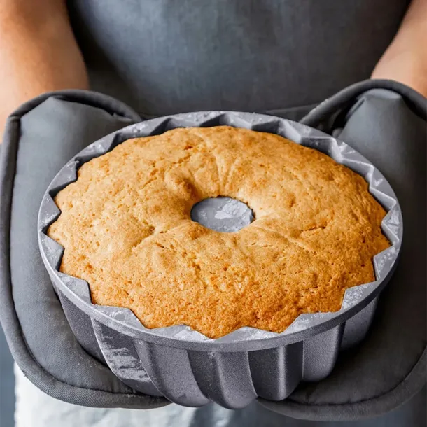 forma-do-babki-swirl-kute-aluminium-masterclass-kitchen-craft-dlugosc-24-cm