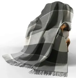 koc-elf-w-kratke-z-fredzlami-welna-nowozelandzka-narzuta-na-kanape-piknik