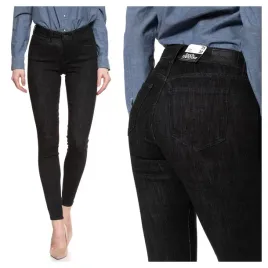 damskie-spodnie-jeansowe-wrangler-skinny-24-32