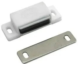 zatrzask-meblowy-magnetyczny-bialy-45-x15