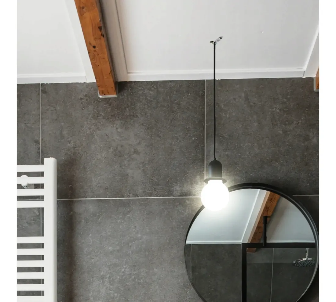 oprawka-e27-z-przewodem-i-kostka-zaciskowa-do-zastosowan-remontowo-budowlanych