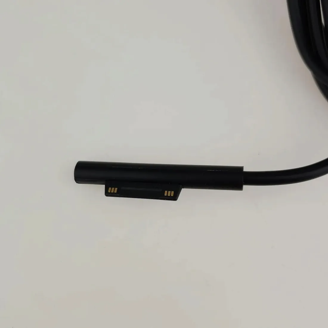 nowy-zasilacz-do-microsoft-surface-15v-1-6a-24w