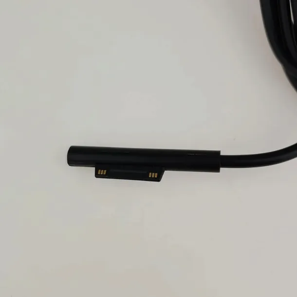 nowy-zasilacz-do-microsoft-surface-15v-1-6a-24w-marka-microsoft
