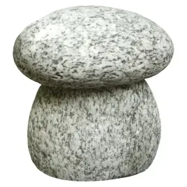 ekologiczna-figurka-ogrodowa-grzyb-granitowy