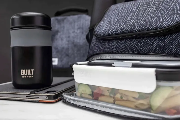 lunchbox-ze-sztuccami-czarny-built-pojemnosc-1-l