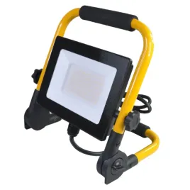 naswietlacz-przenosny-roboczy-halogen-z-wtyczka-50w-4000k-4500lm-ip44