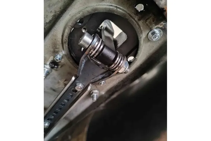 wodzik-ciegno-regulowany-skrzyni-biegow-v2-bmw-e30-e36-e46-e92-e90-e82-swap-rodzaj-skrzyni-manualna