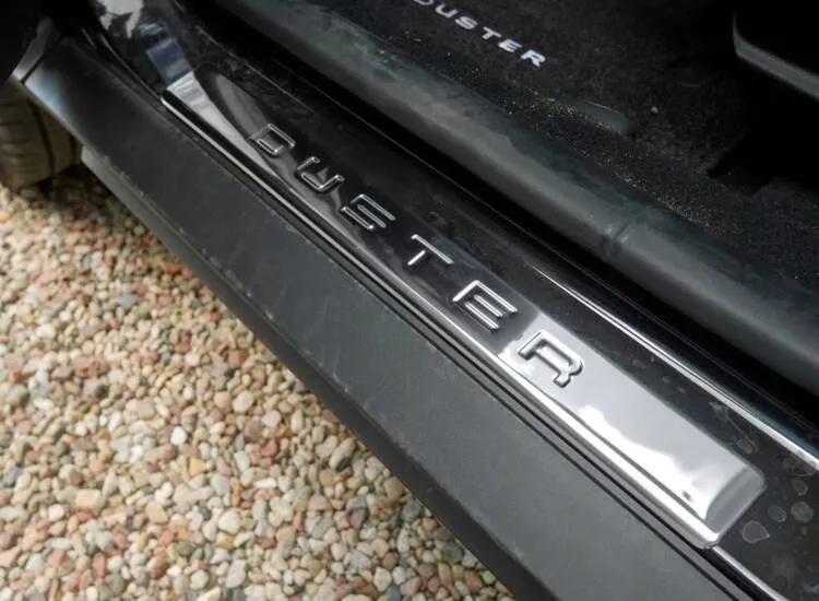 nakladki-listwy-progowe-progi-dacia-duster-2018-