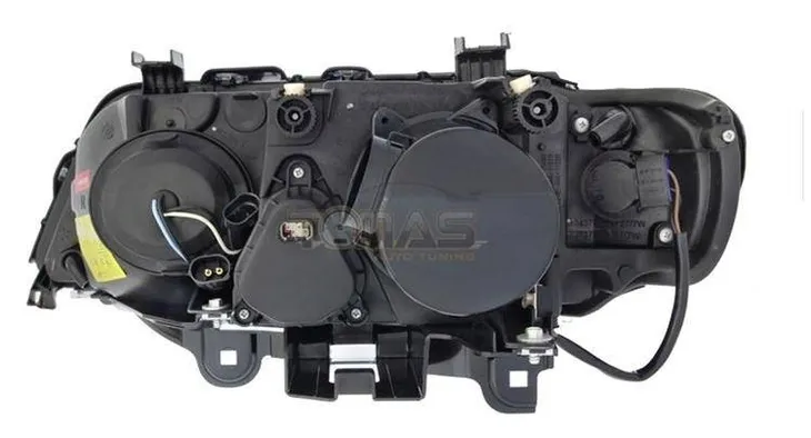 reflektory-przednie-bmw-x5-ringi-rodzaj-swiatel-mijania-tradycyjne-halogenowe