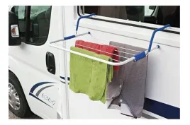 suszarka-na-pranie-do-przyczepy-na-okno-prania