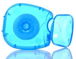 nic-dentystyczna-do-zebow-antybakteryjna-mietowa-mocna-i-skuteczna-25-m