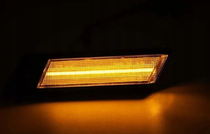 kierunkowskazy-boczne-led-do-bmw-e30-e28-e24-e23-producent-czesci-tuning-tec