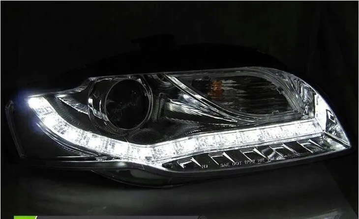 lampy-reflektory-audi-a4-b7-04-08-chrome-led-strona-zabudowy-lewe-prawe