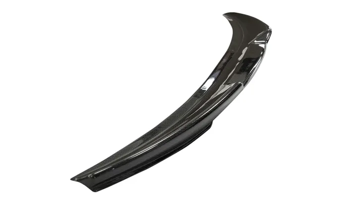 lotka-bmw-3-e92-lip-carbon-strona-zabudowy-tyl