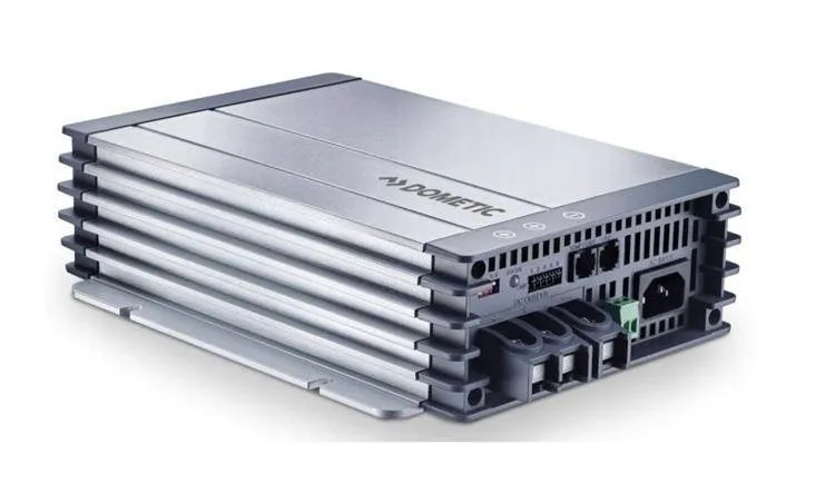 ladowarka-do-kampera-iu0u-35-a-mca1235-dometic