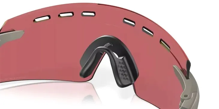 okulary-oakley-encoder-strike-vented-matte-onyx-prizm-trail-torch-fason-sportowe