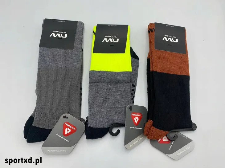 skarpety-rowerowe-northwave-extreme-pro-high-sock-material-dominujacy-welna