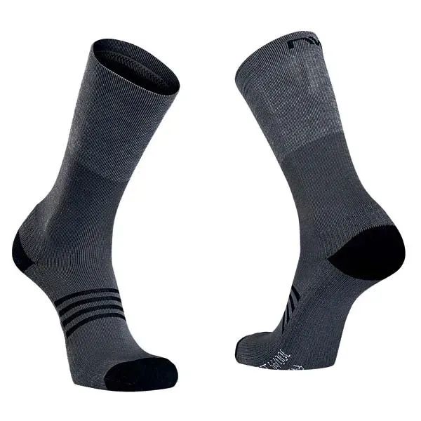 skarpety-rowerowe-northwave-extreme-pro-high-sock