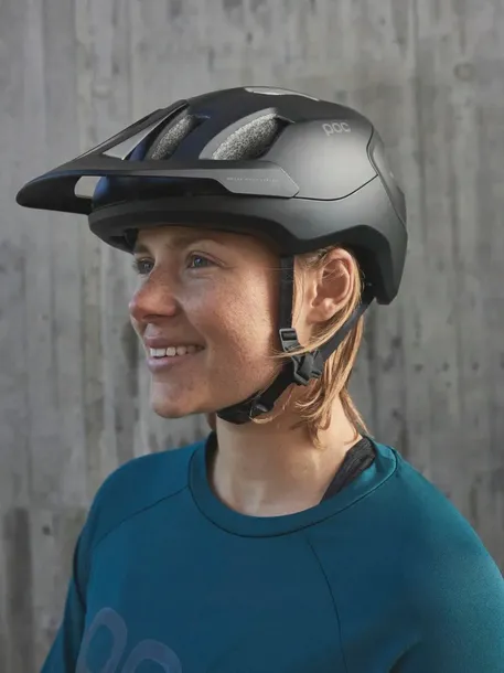 kask-poc-axion-uranium-black-rozmiar-l-stan-nowy