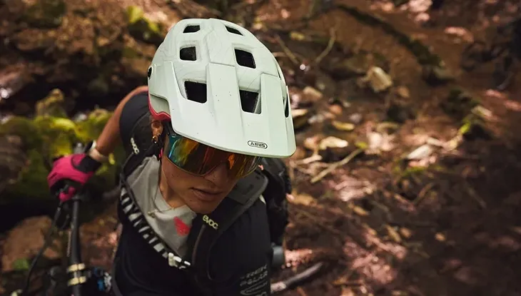 kask-rowerowy-mtb-abus-modrop-polar-white-m-model-modrop