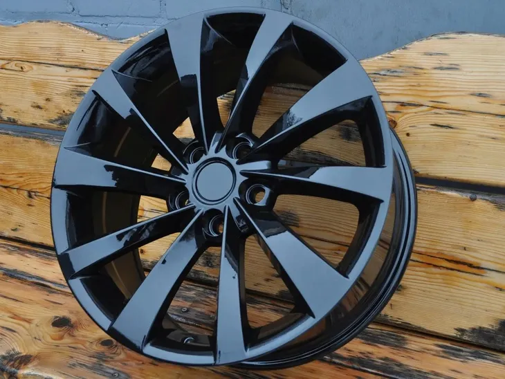 felgi-19-5x1143-do-tesla-model-3-srednica-felgi-19