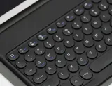 cienka-klawiatura-bluetooth-do-ipad-air-pro-mini-iphone-ios-windows-android-stan-nowy