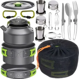 naczynia-turystyczne-zestaw-garnkow-sztucce-pod-namiot-biwak-czajnik-18-el