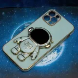 etui-astronaut-do-iphone-12-silikon-funkcje-pochlanianie-wstrzasow
