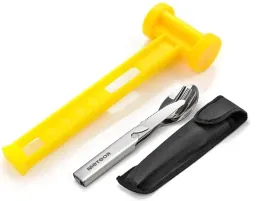 niezbednik-turystyczny-sztucce-stalowe-4w1-mlotek-kempingowy-do-namiotu