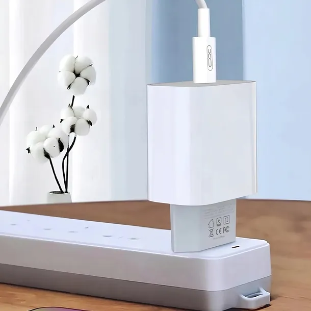 szybka-ladowarka-sieciowa-do-iphone-20w-usb-c-napiecie-wyjsciowe-12-v