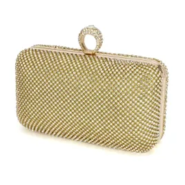 puzderko-kopertowka-torebka-na-lancuszku-wizytowa