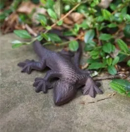 jaszczurka-z-zeliwa-dekoracja-ogrodowa-155-cm