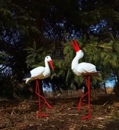 figura-ogrodowa-ozdobna-dwa-bociany-komplet