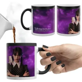 prezent-kubek-magiczny-czarny-wednesday-addams