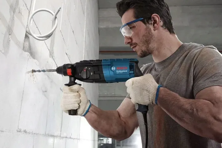 mlotowiertarka-gbh-240-bosch