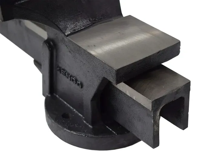 imadlo-slusarskie-150mm-obrotowe-stalowe-warsztatowe-rozstaw-200mm-kendo